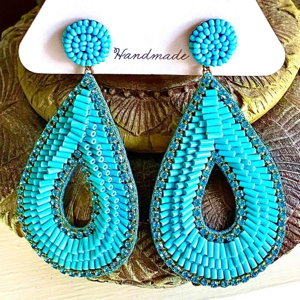 🌟 HOST PICK 🌟 Like New Anthropologie Deepa Gurnani Turquoise Hoop Chande… - Picture 6 of 15